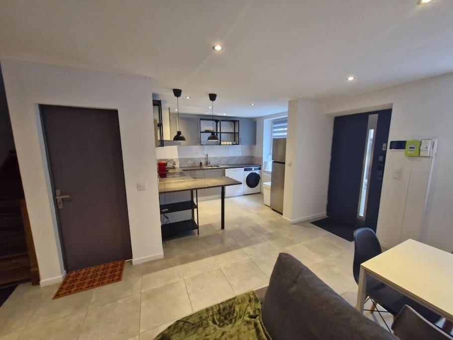 Entire House With Arcade Machine In A Private Backyard, 3 Bedrooms, 1 Bathroom, 1 Leaving With Convertible Sofa And Open Kitchen Apartment Mulhouse