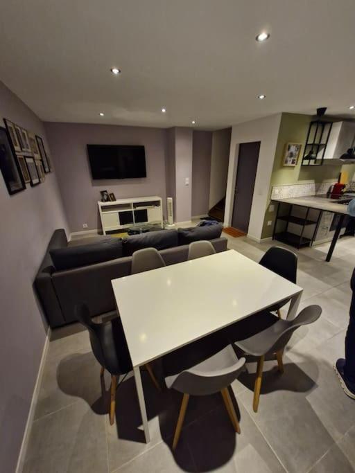 Apartment Entire House With Arcade Machine In A Private Backyard, 3 Bedrooms, 1 Bathroom, 1 Leaving With Convertible Sofa And Open Kitchen *